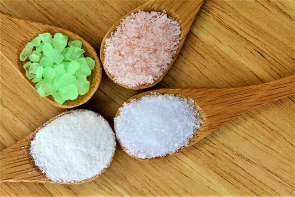 6 DIY Epsom Salt Recipes, aby pobudzić rutynę pielęgnacji skóry