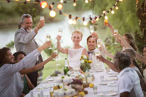 8 einfache Möglichkeiten, Ihre Hochzeit in eine wohltätige Zeit zu verwandeln