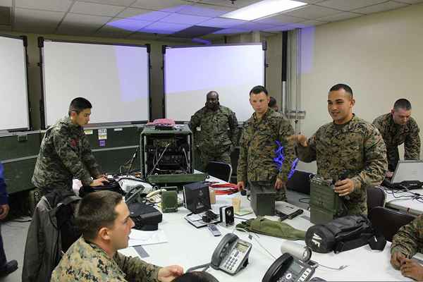 Ser un lingüista criptológico del Medio Oriente del Cuerpo de Marines