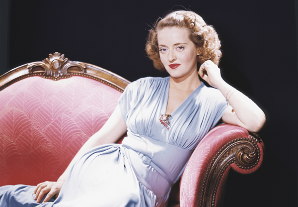 Biografía de Bette Davis, Primera Dama de la pantalla Americana