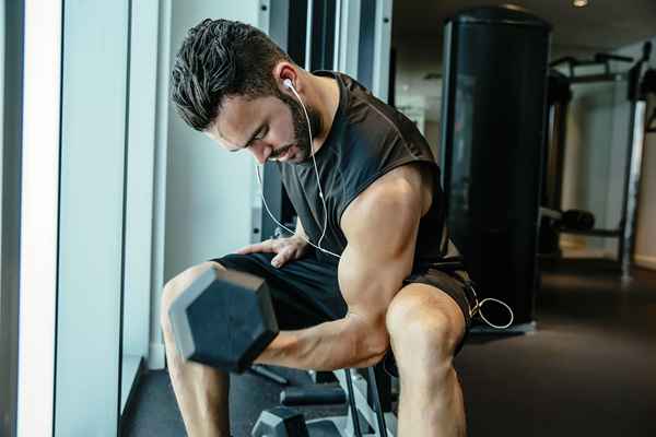 Treinamento de musculação 10 segredos de treinamento para a construção de músculos maciços