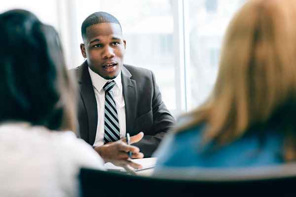 Options de carrière en finance pour les titulaires de diplômes en droit