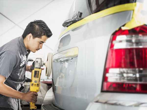 Costos estimados para 5 reparaciones comunes de carrocería