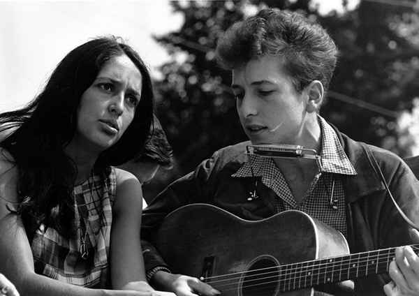 Les 10 meilleures chansons de la chanteuse folk Joan Baez