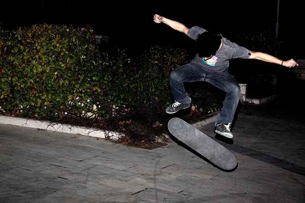 Como posso encontrar um lugar para andar de skate?