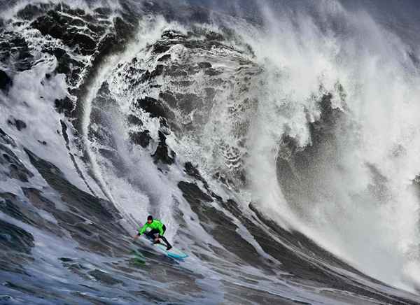 Ile pieniędzy zarabia pro surfer?