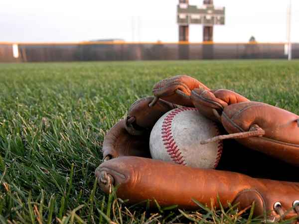 Wie man einen Baseballhandschuh einbricht