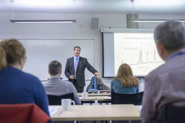 Como escolher o treinador de negócios, consultor ou treinador certo