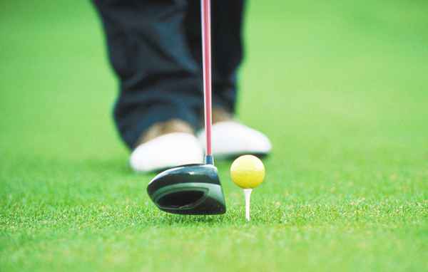 Come giocare a un torneo di golf Yellow Ball