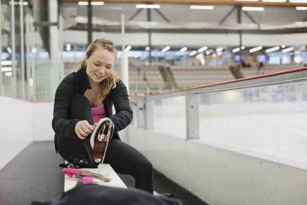 Aprenda a patinar no gelo em 10 etapas