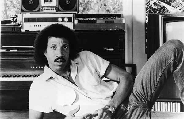 Las mejores canciones de Lionel Richie de la década de 1980