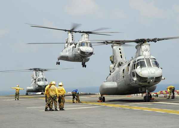 Chefe de Helicóptero do Corpo de Fuzileiros Navais MOS 6174, UH-1