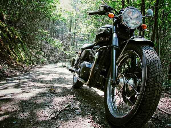 Realizando um teste de compressão de motocicleta