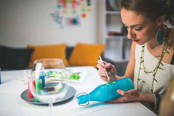 Préparer des surfaces glissantes pour la peinture décorative