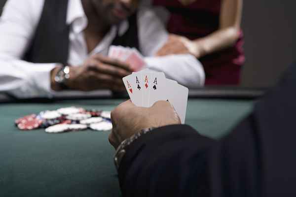 Estratégias para jogar poker na bolha