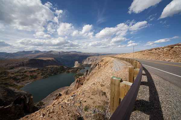 Las 15 mejores carreteras de motocicletas en América