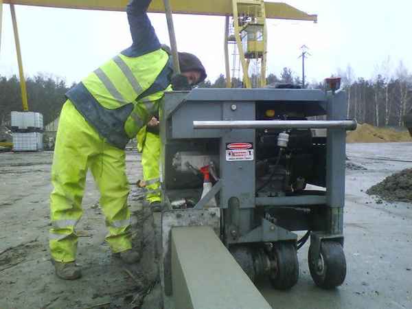 Les avantages de l'utilisation de machines à bords de béton Slipform