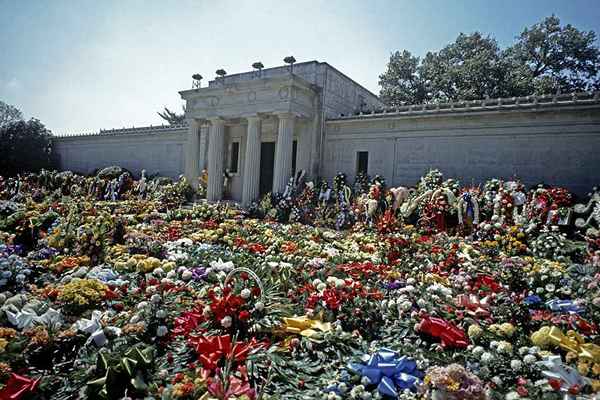 O funeral do rei do rock e rock