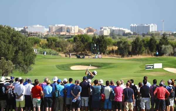 ¿Qué significa un puntaje de par incluso en el golf??