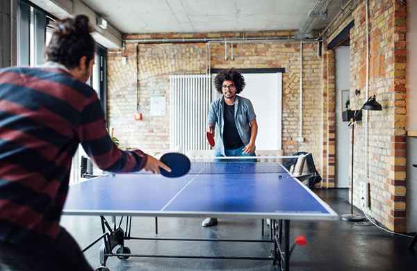 Warum wischen Ping -Pong -Spieler ihre Hände auf dem Tisch ab??