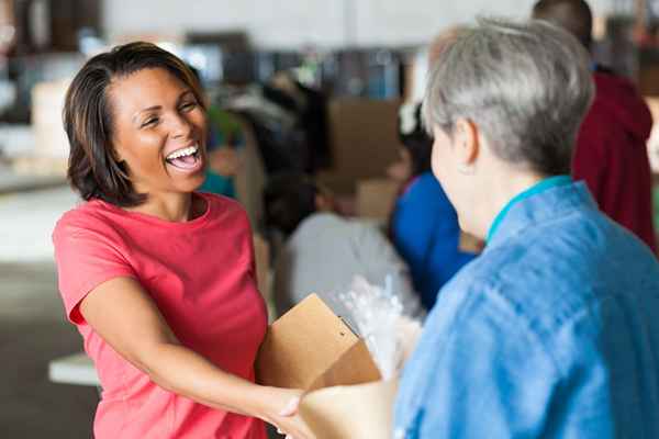 Por que toda organização sem fins lucrativos deve transformar as partes interessadas em clientes