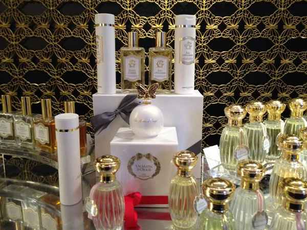 8 types de parfums, et comment les porter