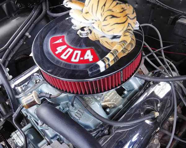 Una guida all'iconico motore Pontiac Ram Air 400-Cubic Inch