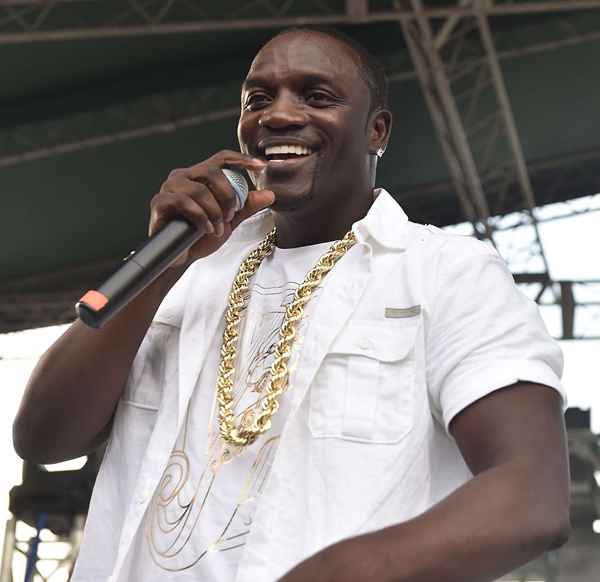 Biografía de Akon