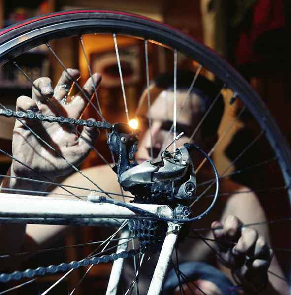 Raggi in bicicletta rotta e come sostituirli