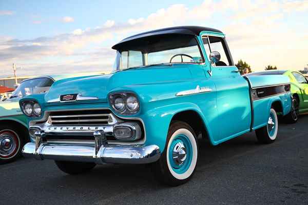 Classic Chevy Trucks 1918 - 1959