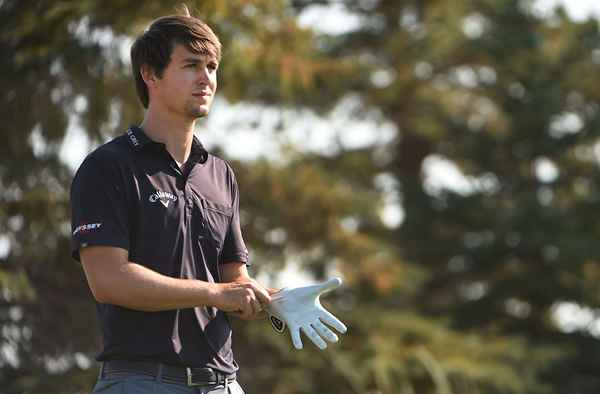 Müssen Sie einen Handschuh tragen, um Golf zu spielen??