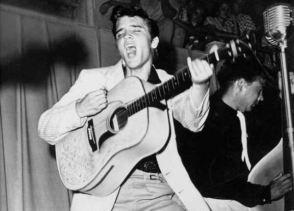 Elvis Presley Timeline 1955