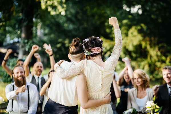 Ejemplos de votos de boda lésbicos