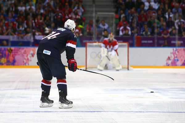 Jak działa kontrowersyjna strzelanina NHL?