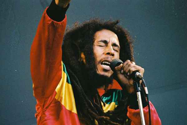 Como a lenda do reggae Bob Marley morreu