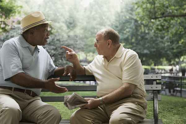 Come trattare con un amico che parla di te