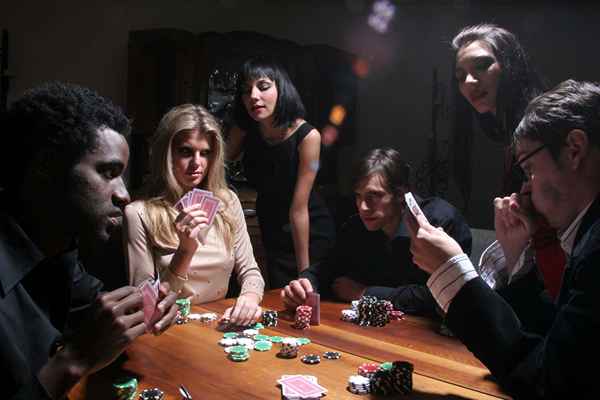 Wie man Strip Poker spielt