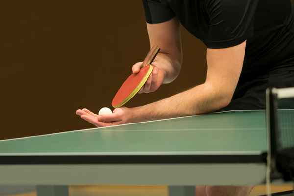 Come servire legalmente a ping-pong da tavolo / ping