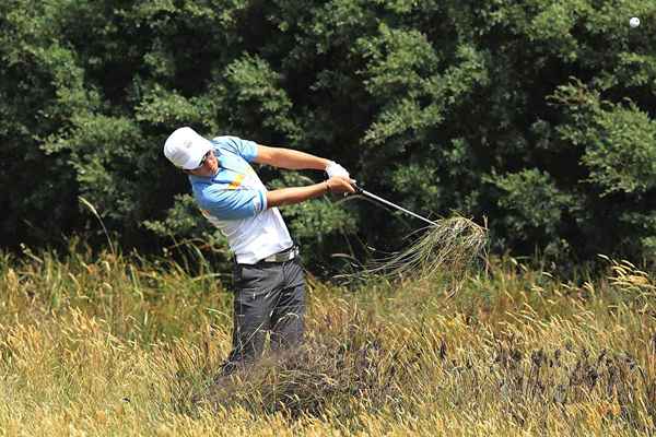 Es hilft, Schwingel auf einem Golfplatz als doppelt rau zu betrachten