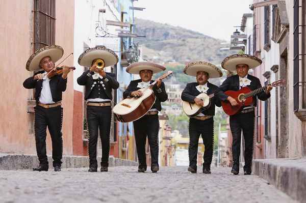 Hijo, ranchera y estilos musicales mariachi en México