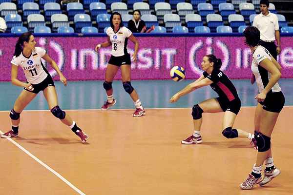 Libero i volleyball en defensiv spesialist