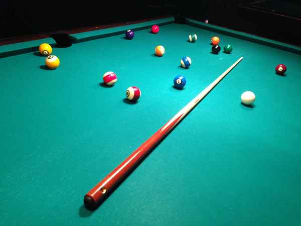 Qu'est-ce qu'une table de billard de la taille d'une réglementation?